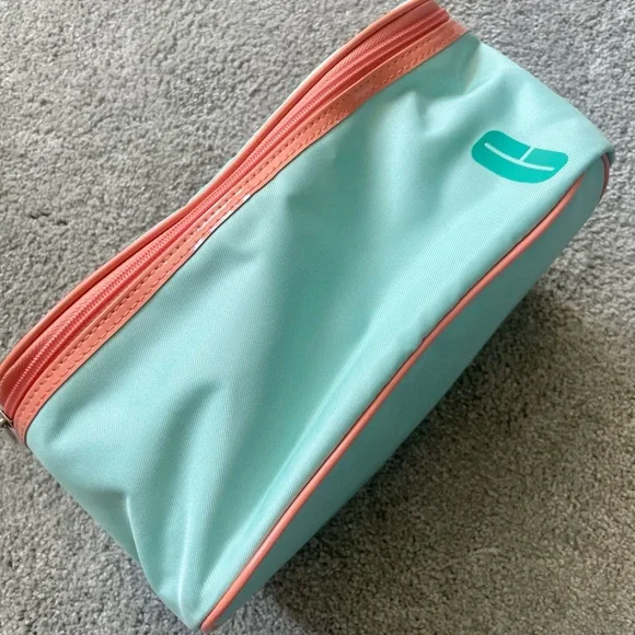 Clinique Teal and Orange Organize and Make Up Pallet - Picture 3 of 8